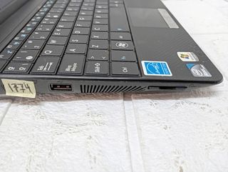 Portatil ASUS EEEPC R101 (1775)