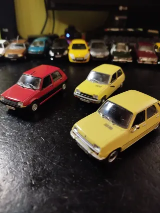 Lote 18 coches Renault serie 1:43.