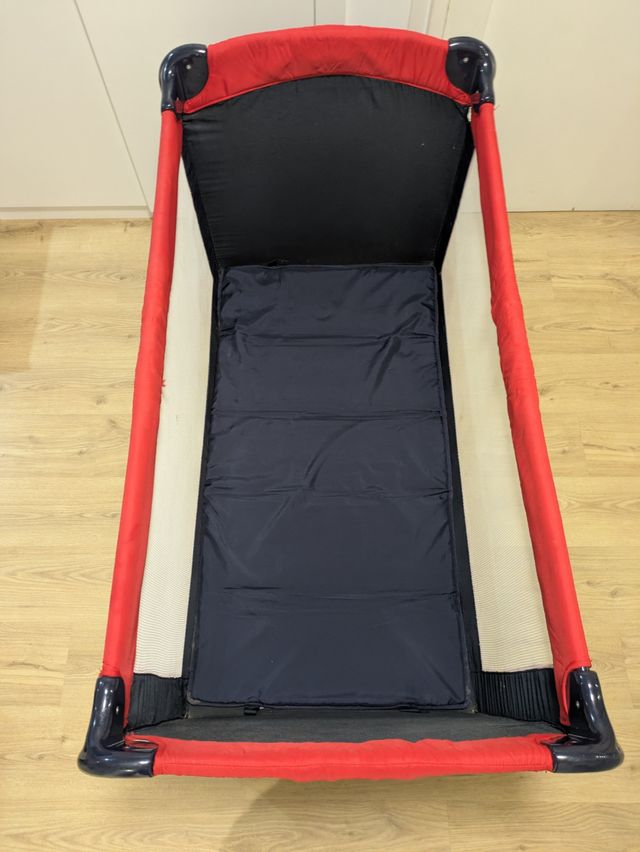 Cuna viaje plegable + colchón + bajeras + edredón