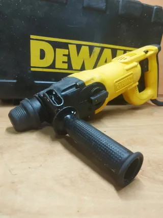 MARTILLO COMBINADO DEWALT