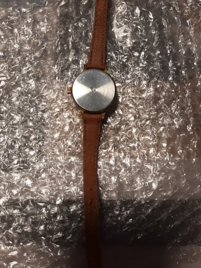 Reloj de pulsera New Classic antiguo