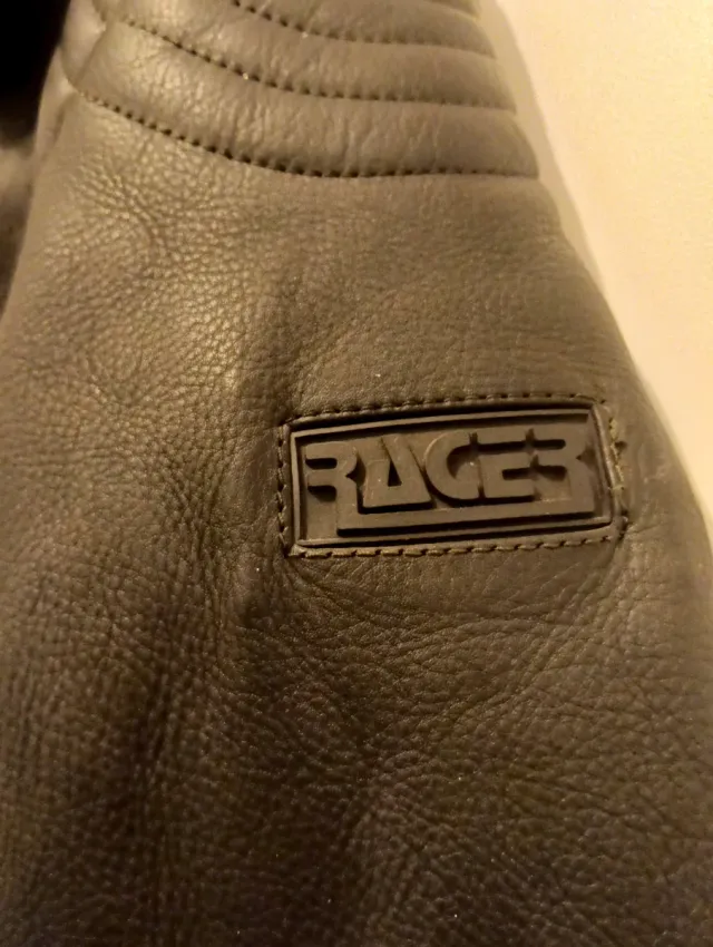 Chaqueta de piel motera mujer