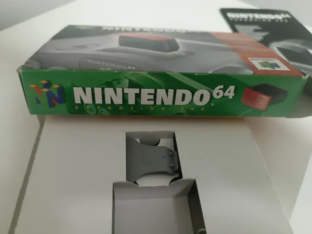 Expansión Pak. Caja + manual + palaca. Nintendo 64