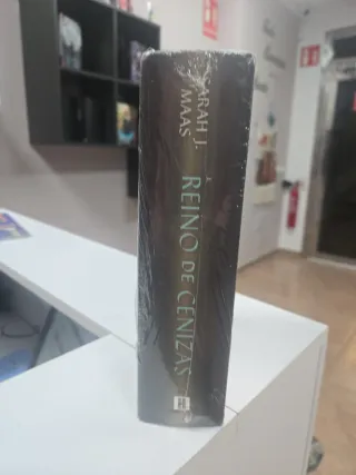 Reino de Cenizas (EDICIÓN ESPECIAL LIMITADA)