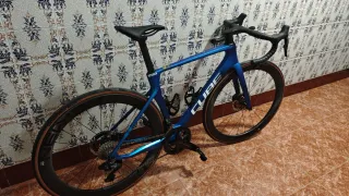 Bicicleta Cube talla m, solo unos 200km