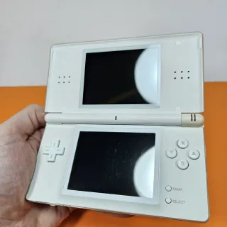Nintendo DS Lite bianca con scatola