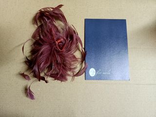 Flor para el pelo de plumas