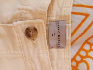 Bermudas Alvaro Moreno Amarillo Pastel Talla M