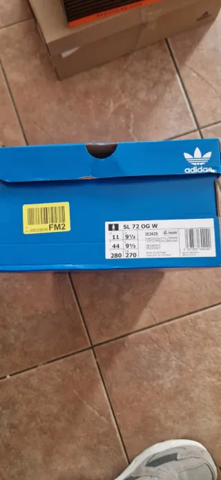 Zapatillas Adidas Marrones y Beige nuevas