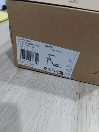 Sandalias tacón doradas