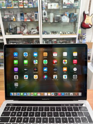 MacBook Pro 2019 13 i5 8GB RAM 128GB SSD