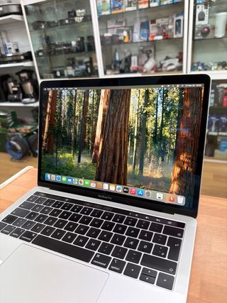 MacBook Pro 2019 13 i5 8GB RAM 128GB SSD