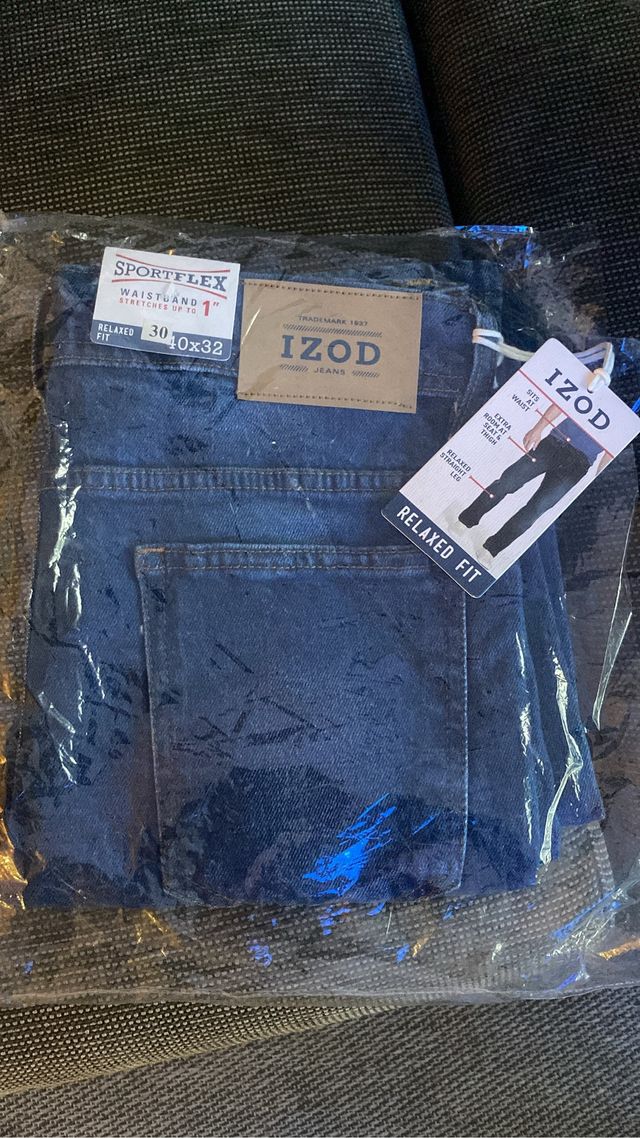 lot 3 Pantalones vaqueros IZOD Relaxed Fit