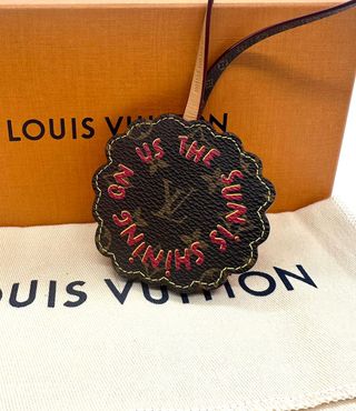 Charm Louis Vuitton The Sun Is Shining On Us