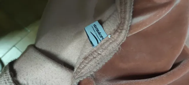 Mesa camilla redonda estofada rosa