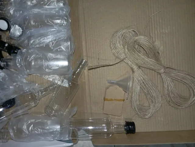 Set de  18 frascos,  con accesorios