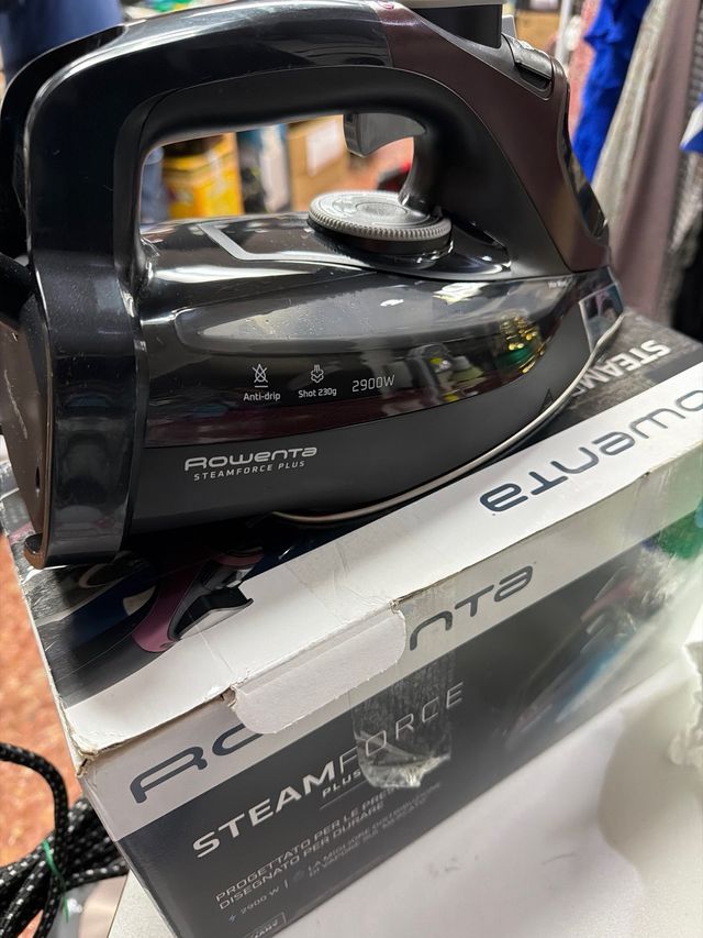 Rowenta Steamforce Plus Plancha Vapor 2900W expose