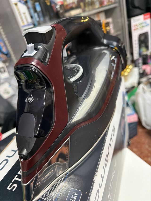 Rowenta Steamforce Plus Plancha Vapor 2900W expose