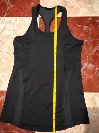 Camiseta deportiva tirantes negra y gris