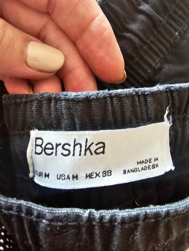 Pantalón cargo negro