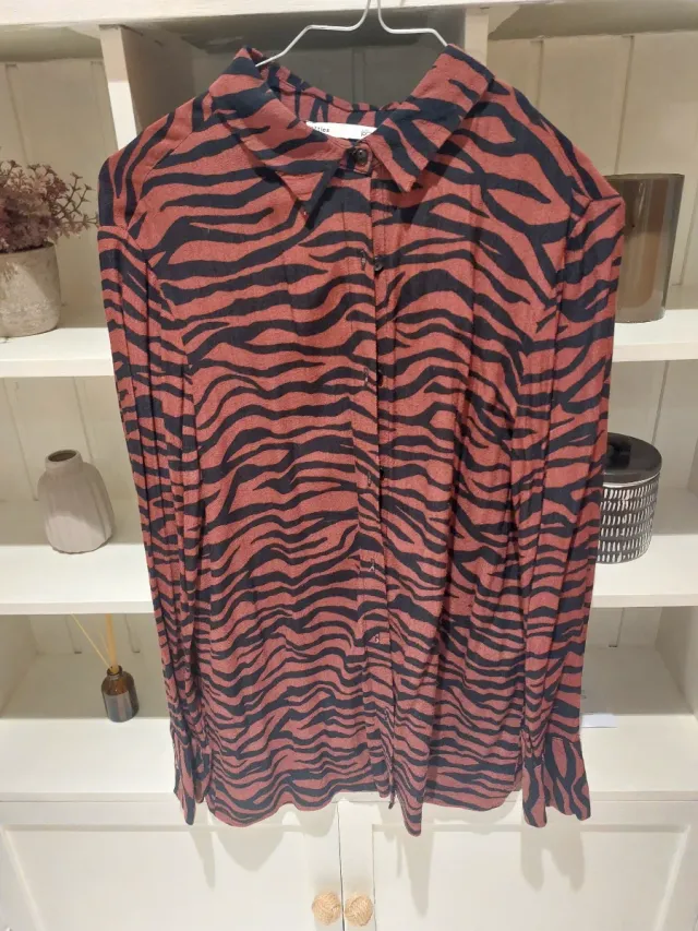 Camisa estampada cebra