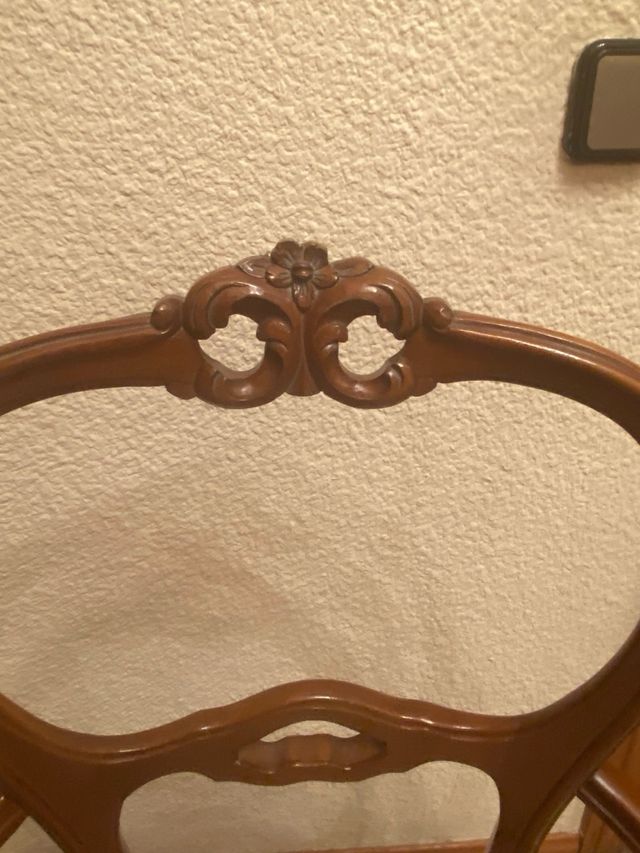 4 Sillas Clásicas Madera y Tela