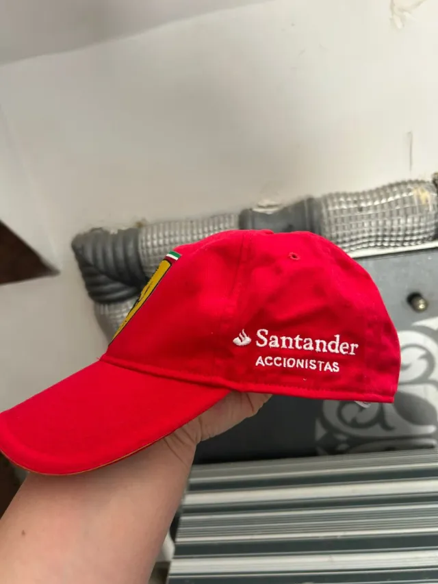 Gorra Ferrari oficial roja