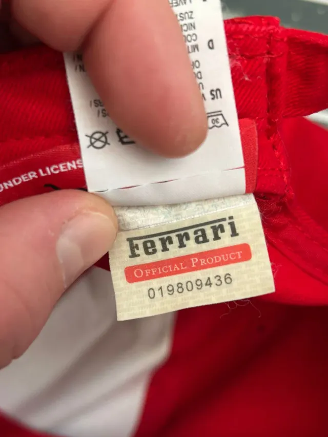 Gorra Ferrari oficial roja