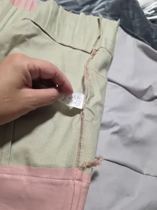 Falda corta de cuero rosa y verde