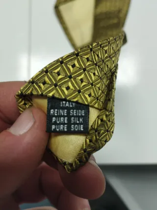 Corbata 100% seda dorada Giorgio Passigatti