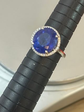 Anillo Oro 7.99 Ct Tanzanita y 38 Diamantes