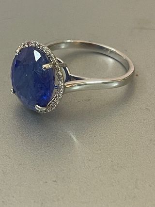 Anillo Oro 7.99 Ct Tanzanita y 38 Diamantes