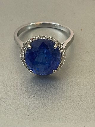 Anillo Oro 7.99 Ct Tanzanita y 38 Diamantes