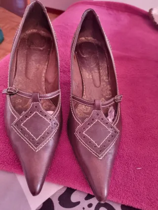 Zapatos de tacón piel marrones talla 40