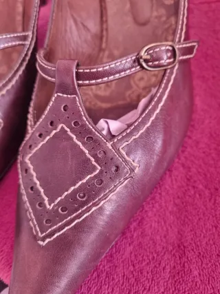 Zapatos de tacón piel marrones talla 40