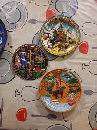 Piatti decorativi da appendere per vari luoghi