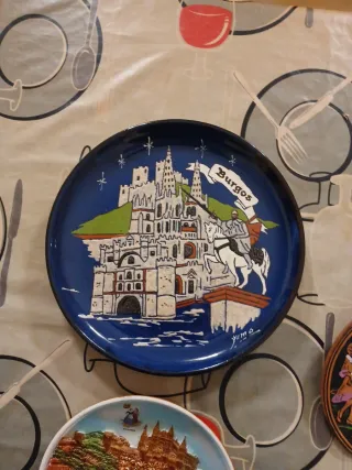 Piatti decorativi da appendere per vari luoghi