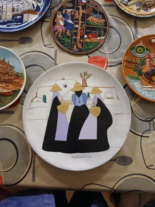 Piatti decorativi da appendere per vari luoghi