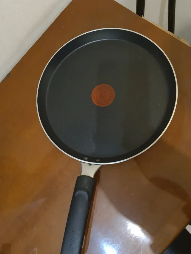 Crepereira Tefal Preta
