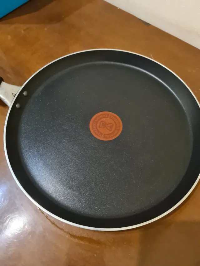 Crepereira Tefal Preta