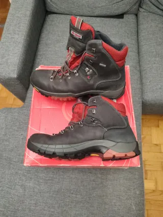 Botas Chiruca Goretex y suela Vibram Talla 46