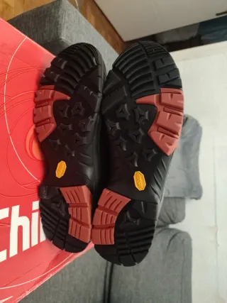 Botas Chiruca Goretex y suela Vibram Talla 46