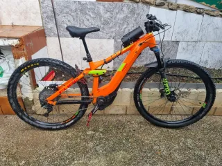 Bici eléctrica doble montaña Cube