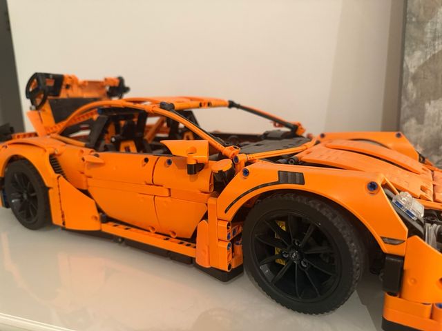 LEGO Porsche 911 GT3 RS 42056