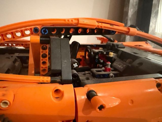 LEGO Porsche 911 GT3 RS 42056