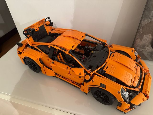 LEGO Porsche 911 GT3 RS 42056