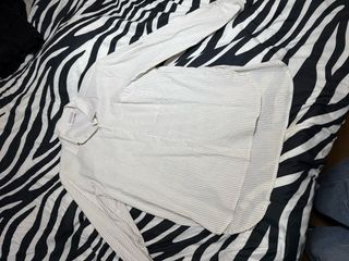 Camisa de rayas blanca