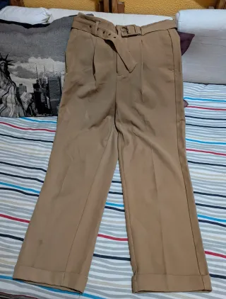Pantalón pinza Stradivarius Marrón Mujer