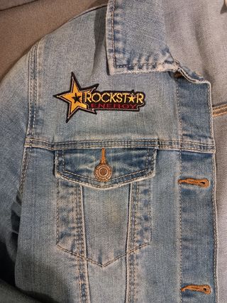 Cazadora vaquera con parches