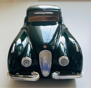 Jaguar XK120 Burago 1/24